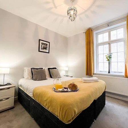 Suitely - Berkeley Apartments เชลเทนแฮม ภายนอก รูปภาพ