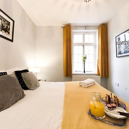 Suitely - Berkeley Apartments เชลเทนแฮม ภายนอก รูปภาพ