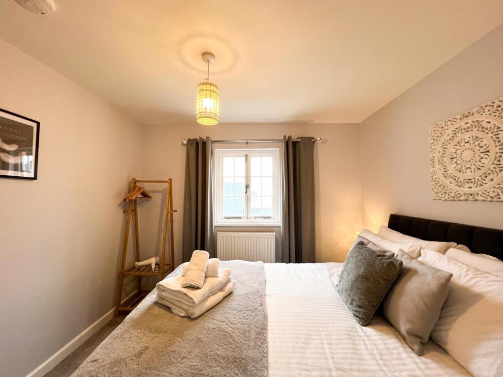 Suitely - Berkeley Apartments เชลเทนแฮม ภายนอก รูปภาพ