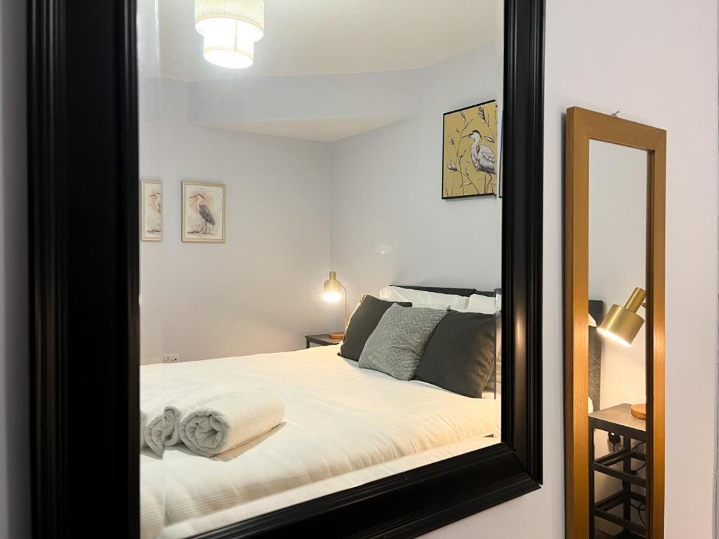 Suitely - Berkeley Apartments เชลเทนแฮม ภายนอก รูปภาพ